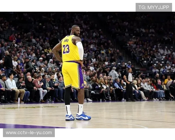 詹姆斯生涯出场数升至历史第五,赛后采访感谢队友支持